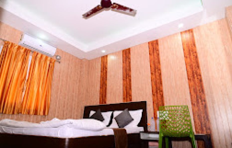 Hotel Aradhya